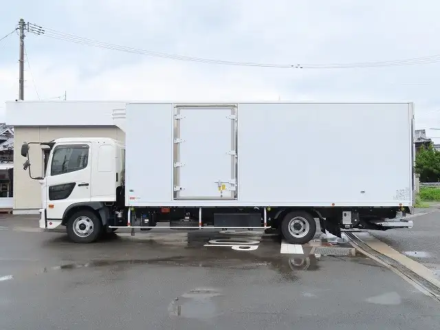 日野 レンジャー 中型/増トン 冷凍冷蔵 パワーゲート エアサスの中古トラック画像6