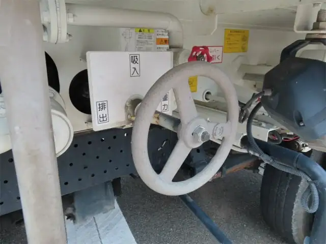 いすゞ エルフ 小型 タンク車 ローリー 2RG-NMR88Nの中古トラック画像8