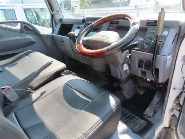 三菱 キャンター 小型 高所・建柱車 建柱車 PA-FE73DBYの中古トラック画像4