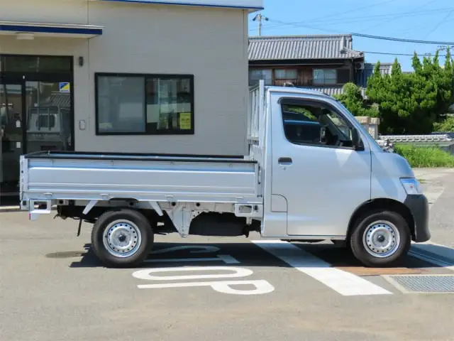 トヨタ タウンエース 小型 平ボディ 5BF-S403U R4の中古トラック画像3