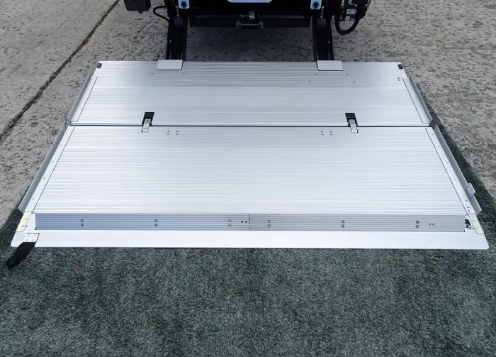 いすゞ フォワード 中型/増トン ウイング パワーゲート ベッドの中古トラック画像10
