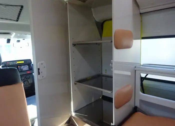 トヨタ ハイエース 小型 特殊車両 CBF-TRH226S H29の中古トラック画像16