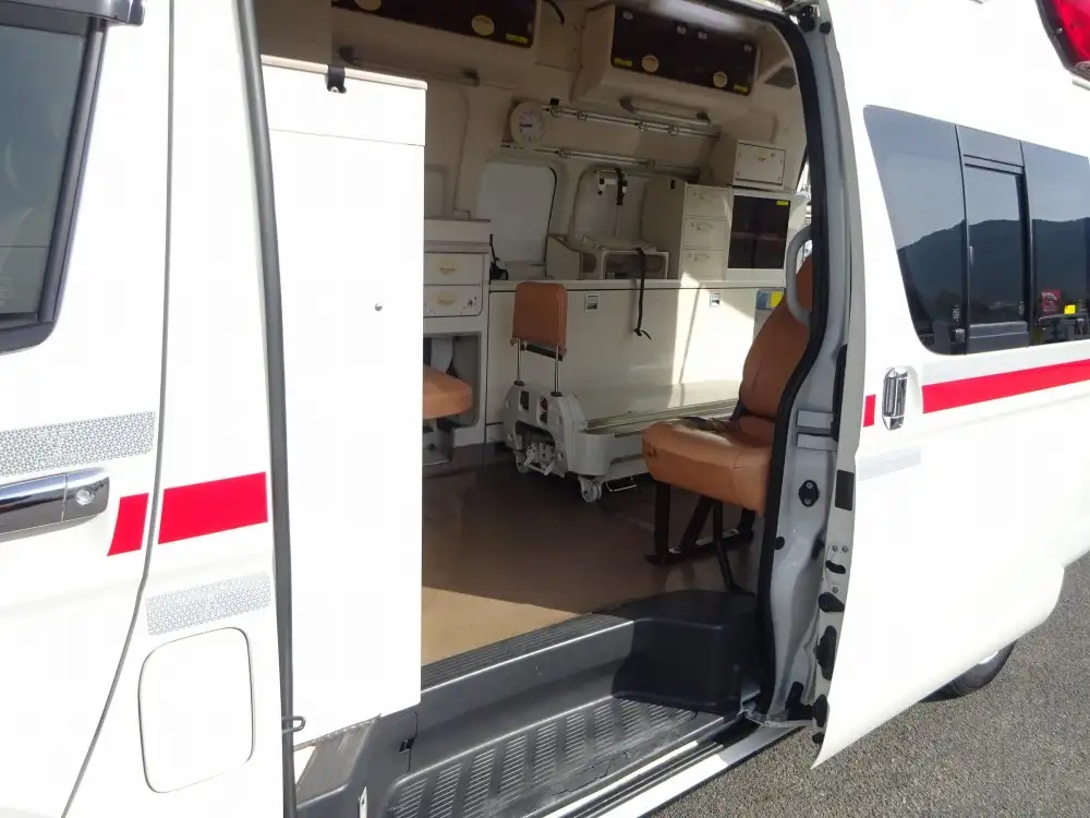 トヨタ ハイエース 小型 特殊車両 CBF-TRH226S H25の中古トラック画像7
