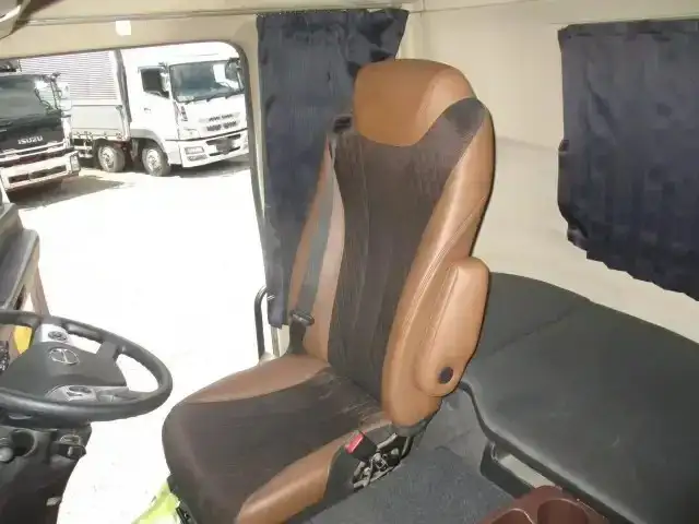 日野 プロフィア 大型 トラクター ハイルーフ 1デフの中古トラック画像10