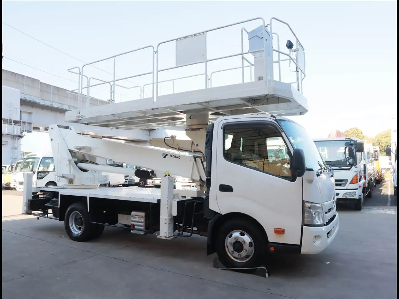 日野 デュトロ 小型 高所・建柱車 高所作業車 2PG-XZU712Mの中古トラック画像2