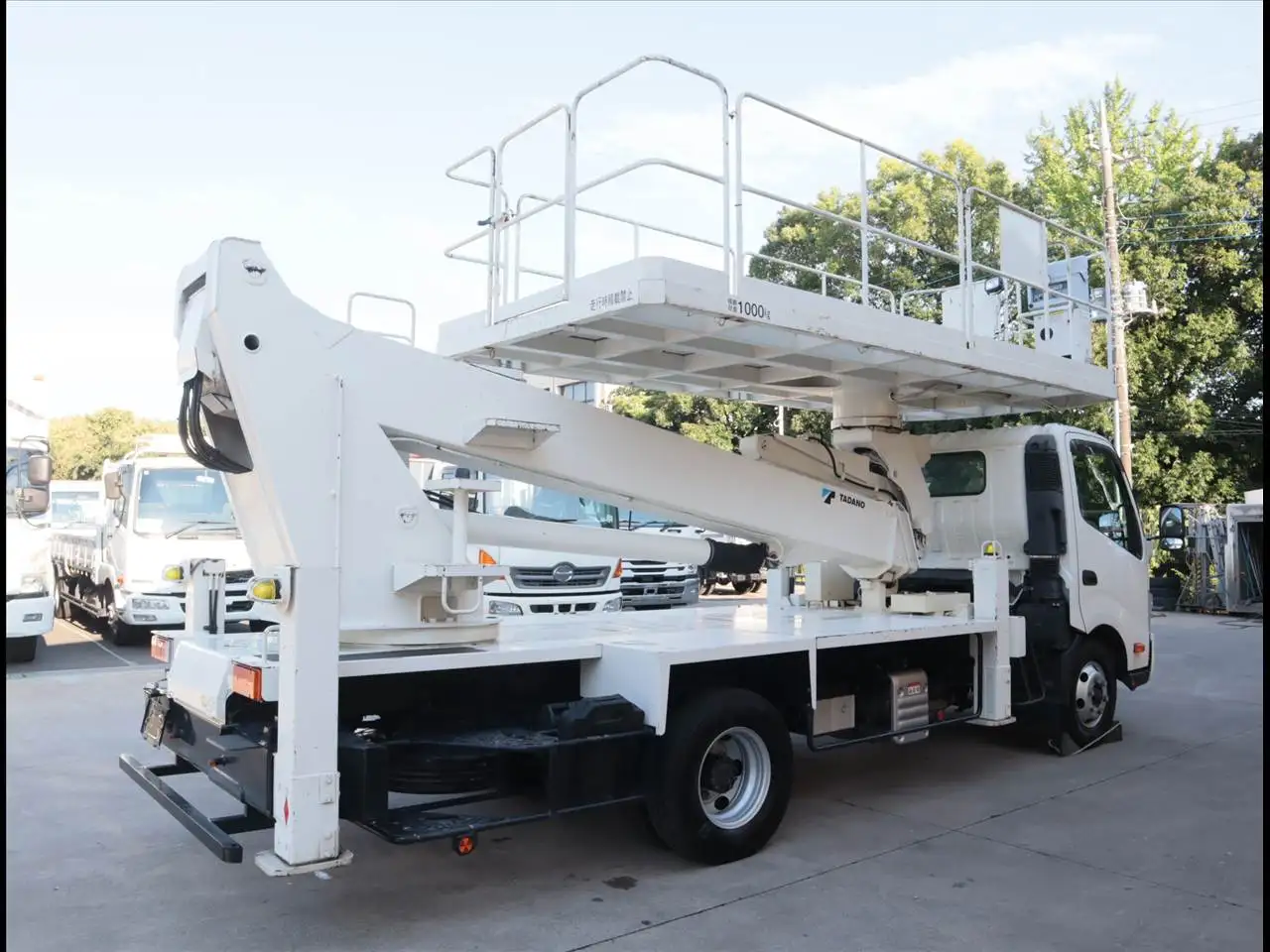 日野 デュトロ 小型 高所・建柱車 高所作業車 2PG-XZU712Mの中古トラック画像3