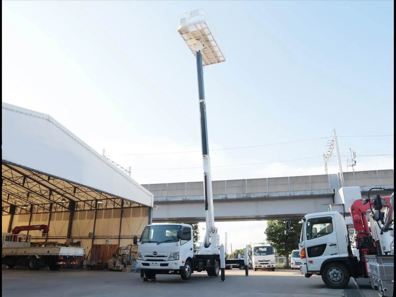 日野 デュトロ 小型 高所・建柱車 高所作業車 2PG-XZU712Mの中古トラック画像6