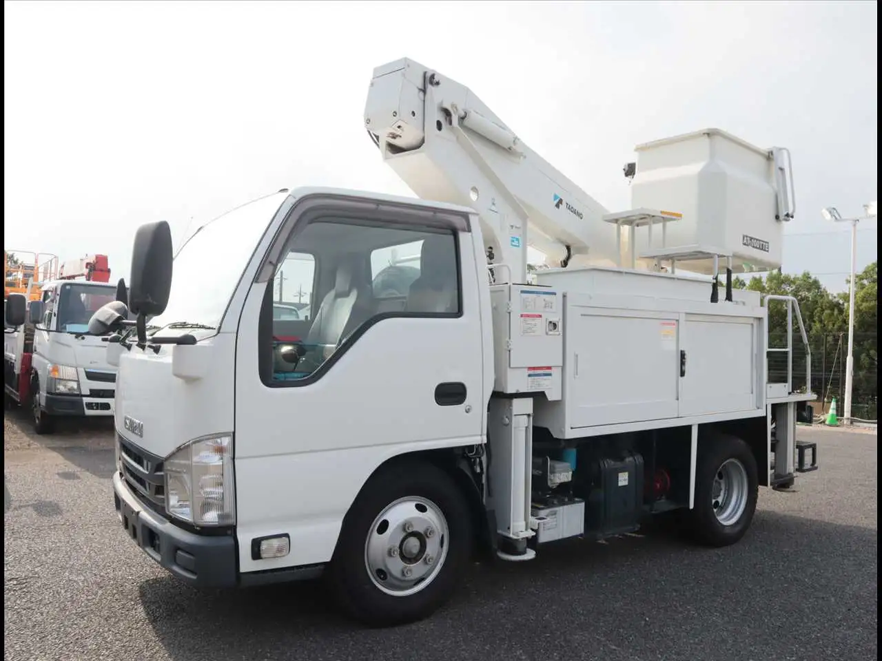 いすゞ エルフ 小型 高所・建柱車 高所作業車 電工仕様 の中古トラック【車両No.195064】
