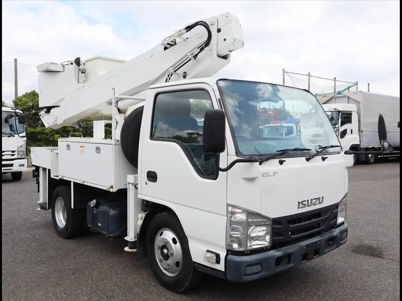 いすゞ エルフ 小型 高所・建柱車 高所作業車 TPG-NKR85ANの中古トラック画像2