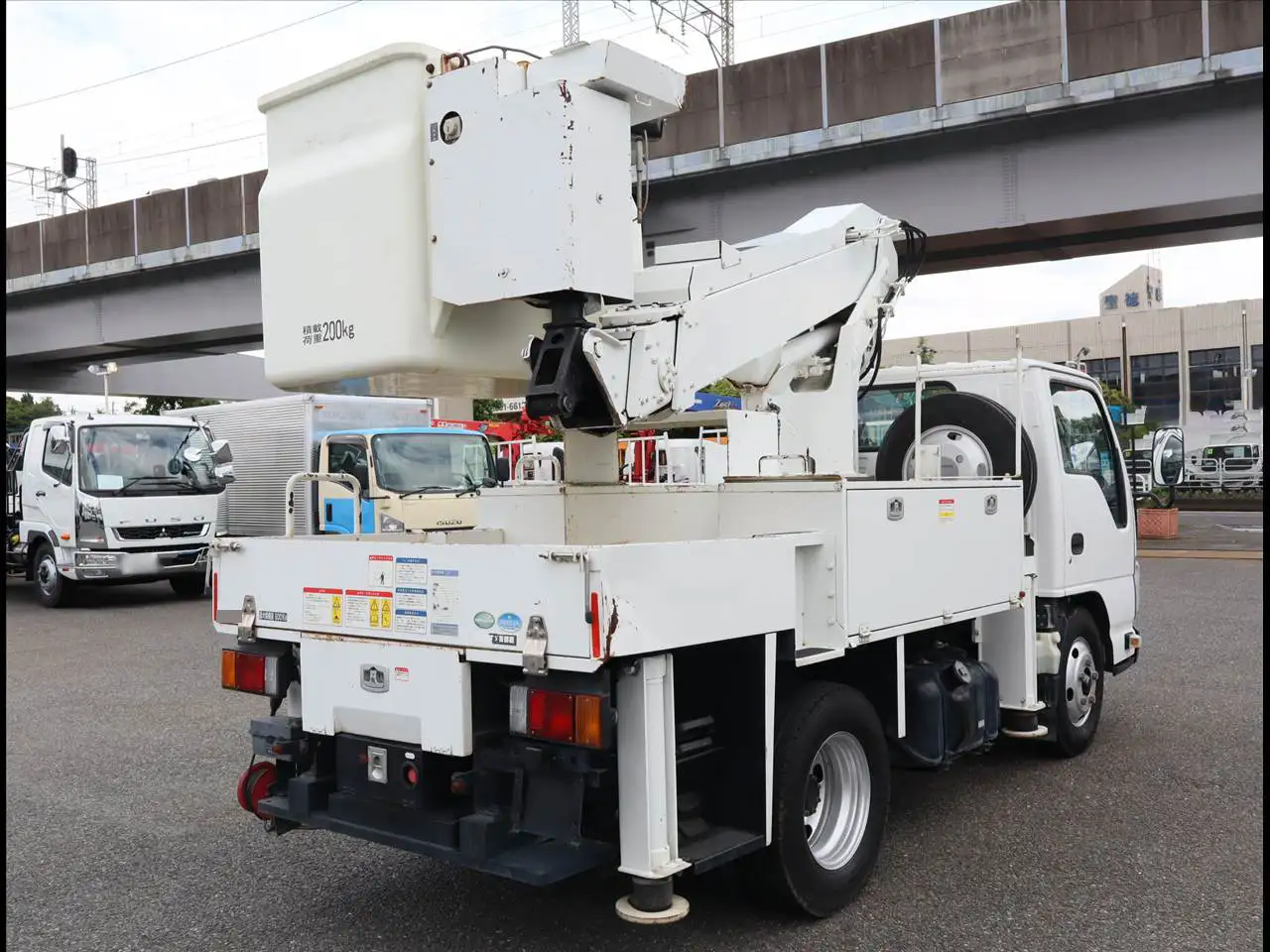 いすゞ エルフ 小型 高所・建柱車 高所作業車 TPG-NKR85ANの中古トラック画像3