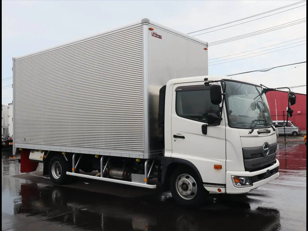 日野 レンジャー 中型/増トン アルミバン 3枚観音 2PG-FC2ABAの中古トラック画像2