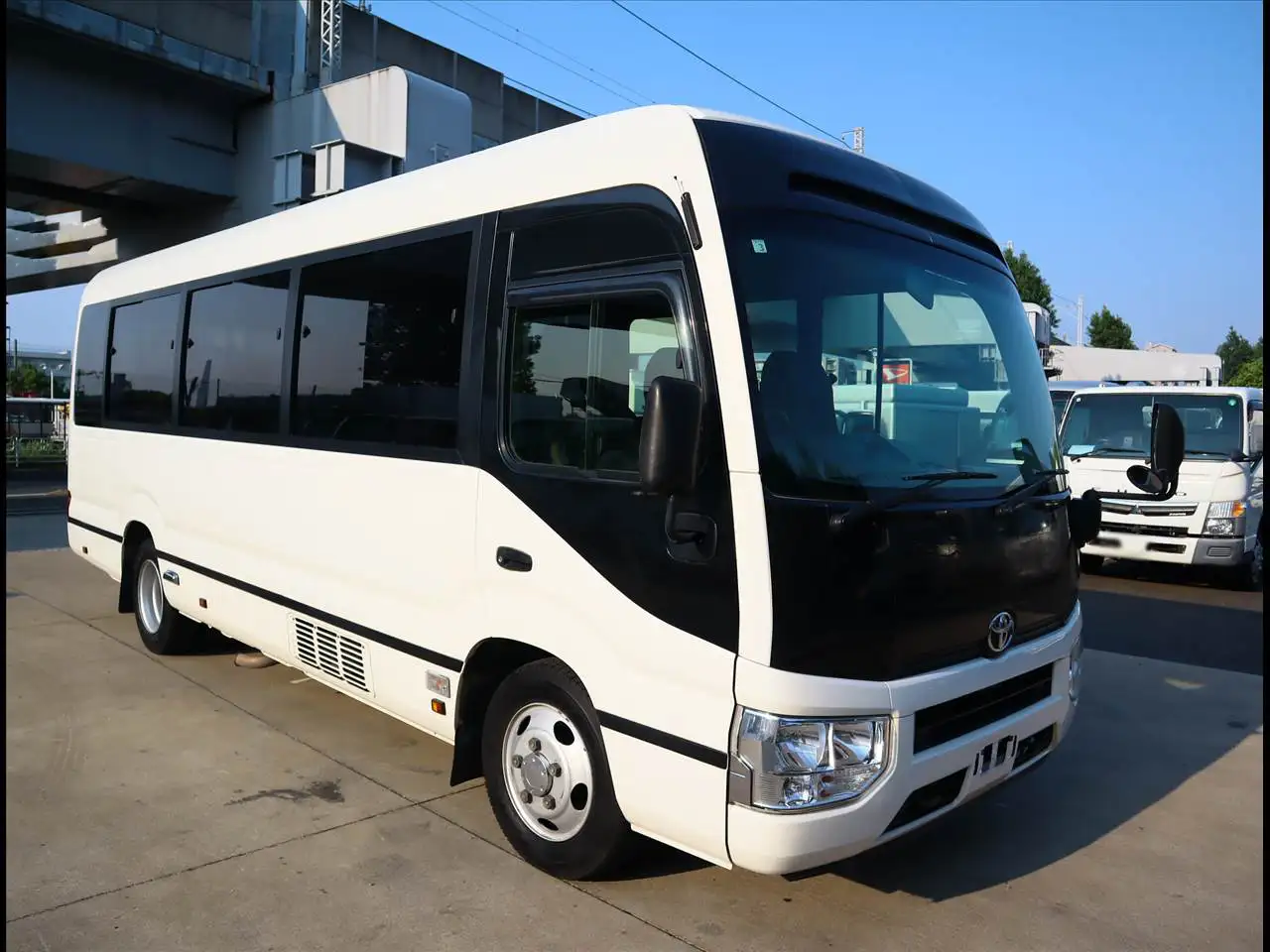 トヨタ コースター 小型 バス マイクロバス SKG-XZB70の中古トラック画像2