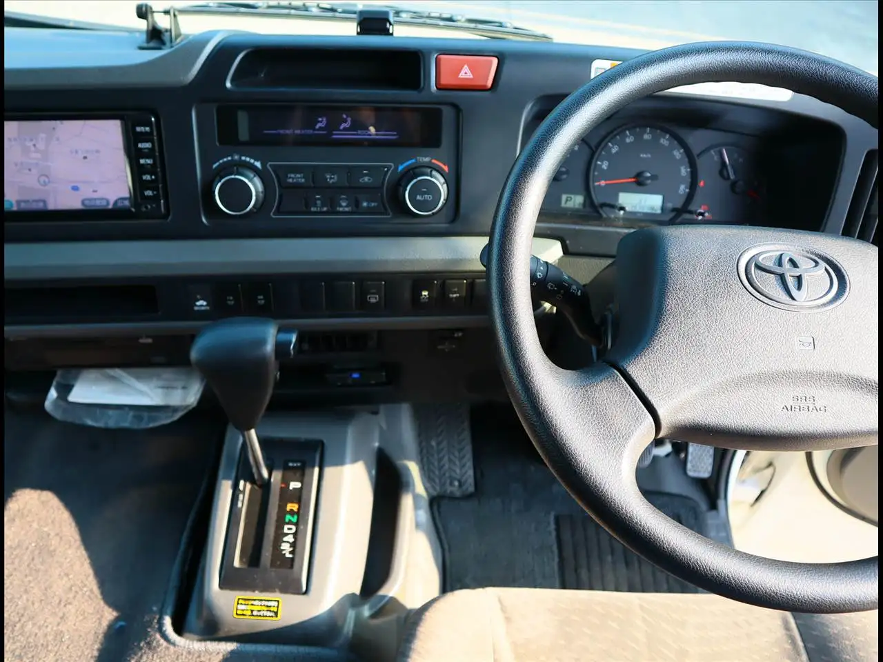 トヨタ コースター 小型 バス マイクロバス SKG-XZB70の中古トラック画像9