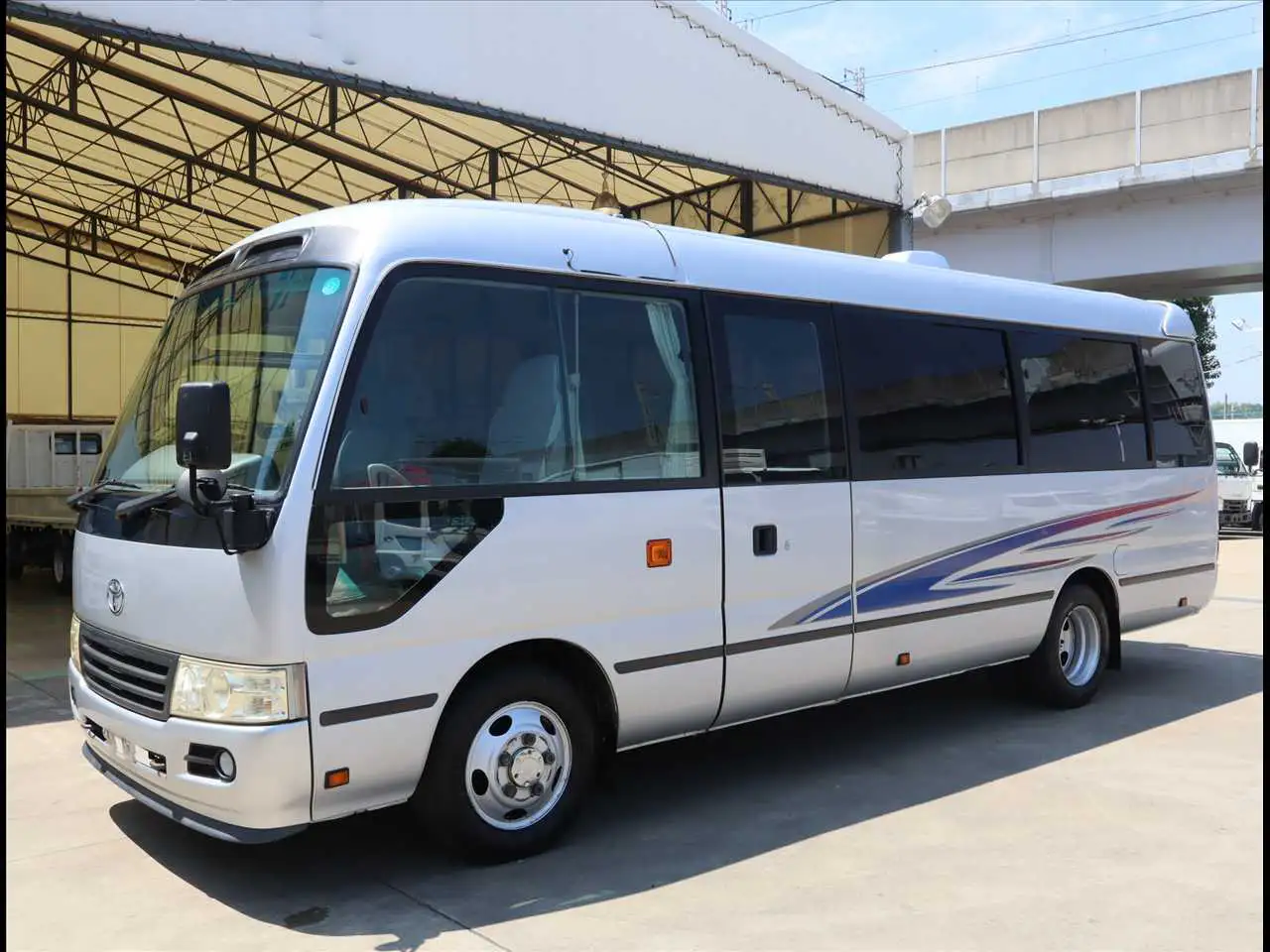 トヨタ コースター 小型 バス マイクロバス SDG-XZB51 の中古トラック【車両No.195069】