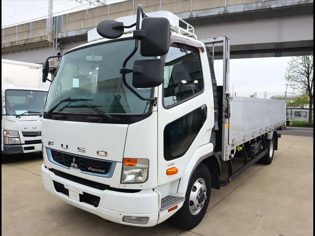 三菱 ファイター 中型/増トン 平ボディ アルミブロック 2KG-FK71F の中古トラック【車両No.195084】