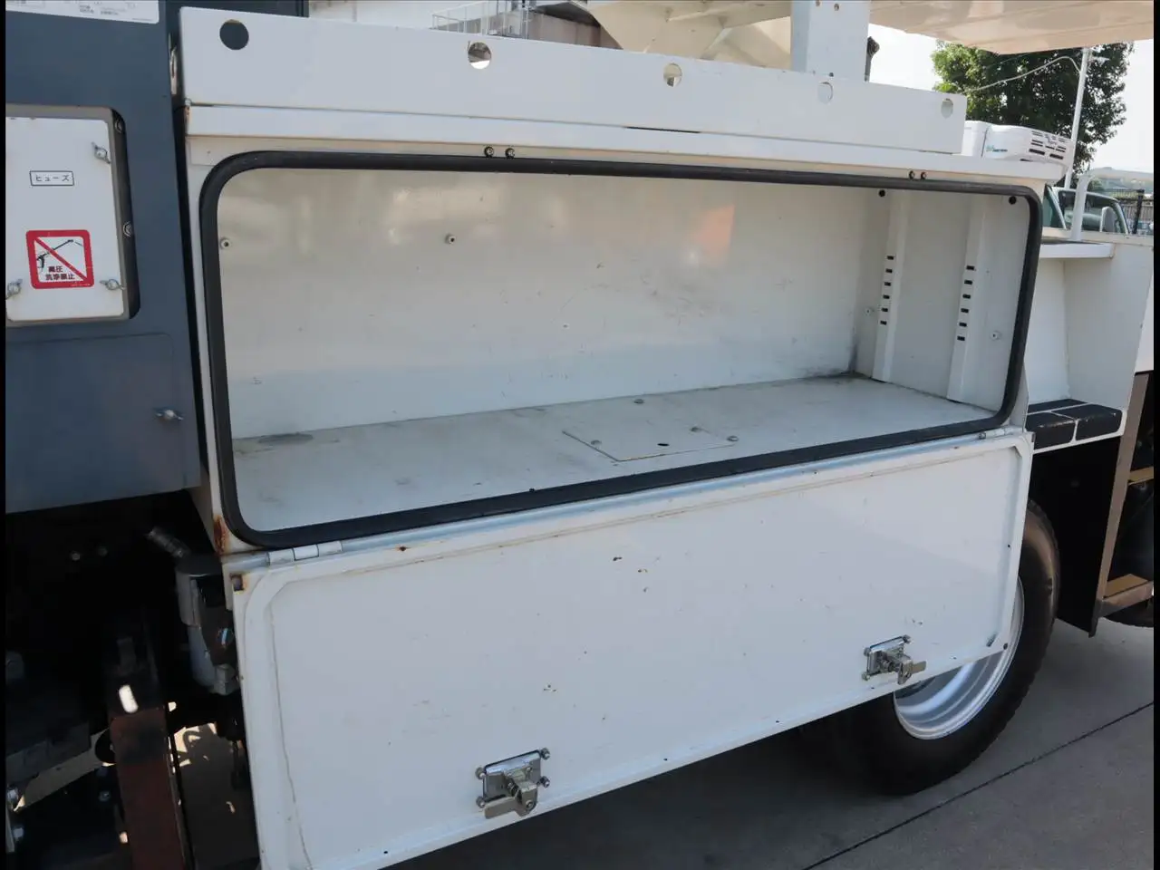 いすゞ エルフ 小型 高所・建柱車 高所作業車 2RG-NKR88ANの中古トラック画像7