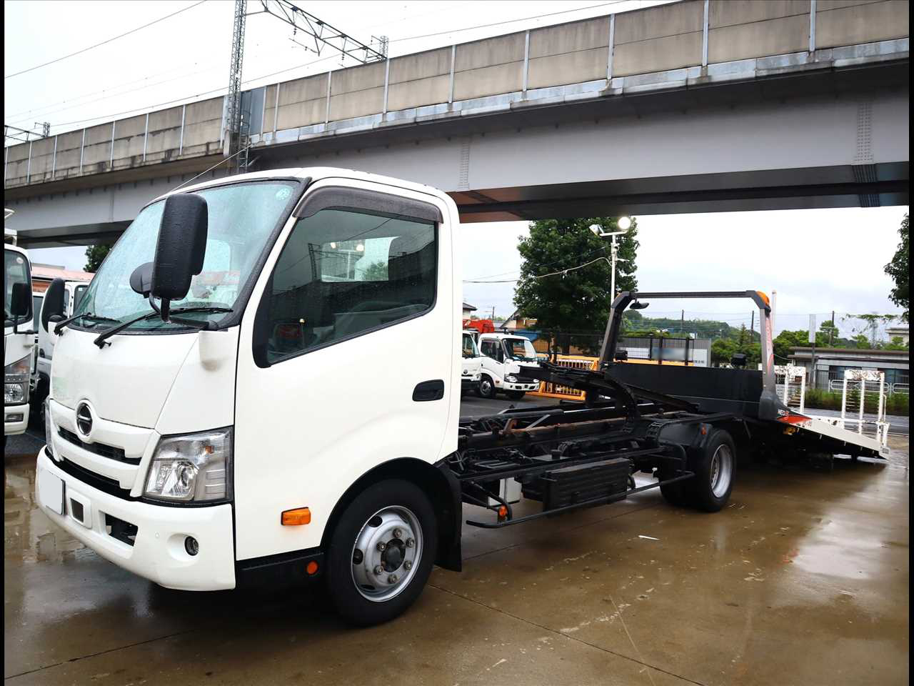 日野 デュトロ 小型 車両重機運搬 セーフティーローダー