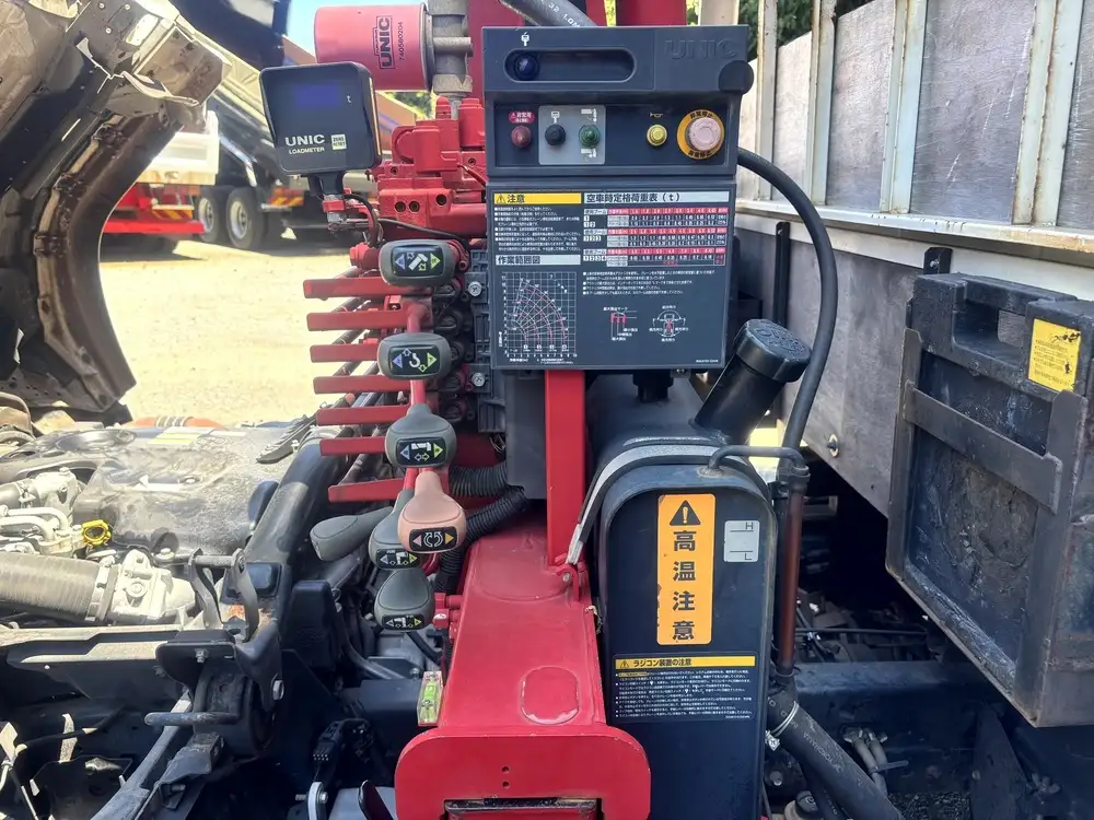 いすゞ エルフ 小型 クレーン付 4段 ラジコンの中古トラック画像9