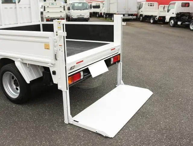 日産 アトラス 小型 平ボディ Wキャブ パワーゲートの中古トラック画像9