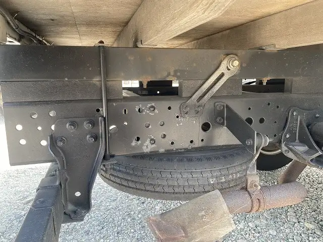 いすゞ エルフ 小型 平ボディ Wキャブ 床鉄板の中古トラック画像16