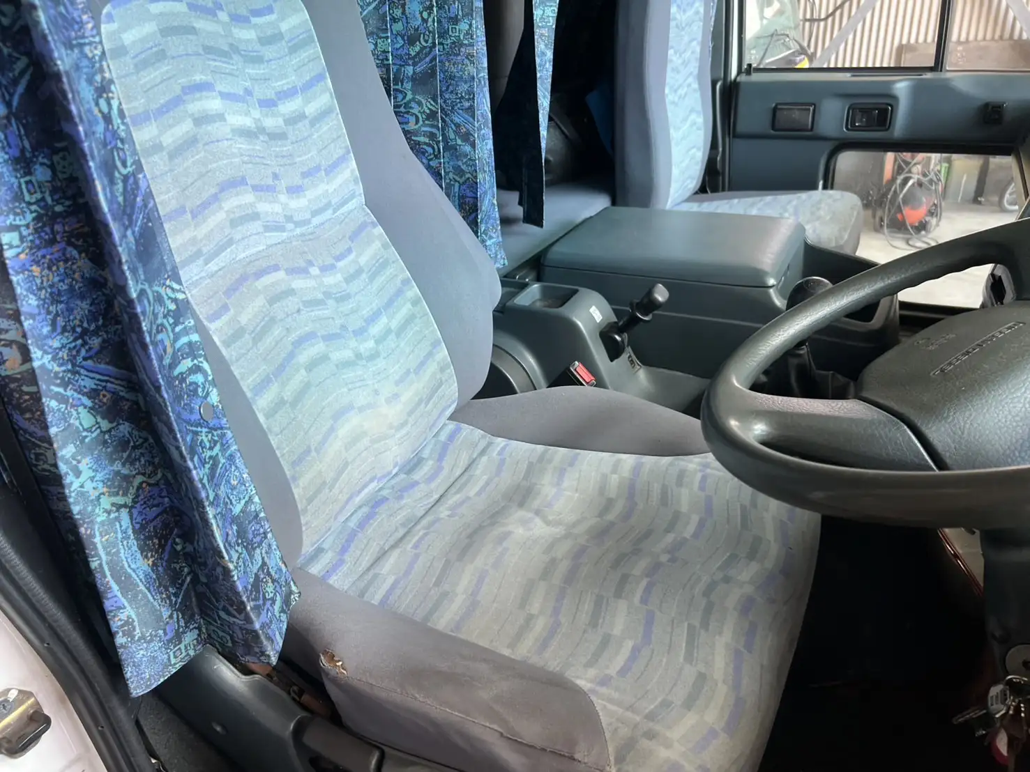 日産UD コンドル 大型 クレーン付 ヒアブ ベッドの中古トラック画像13