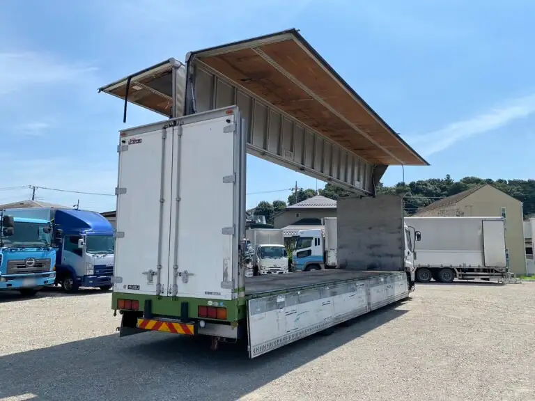 いすゞ ギガ 大型 ウイング エアサス LKG-CYY77AYの中古トラック画像9