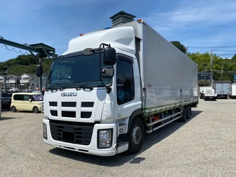 いすゞ ギガ 大型 ウイング エアサス LKG-CYY77AYの中古トラック画像1