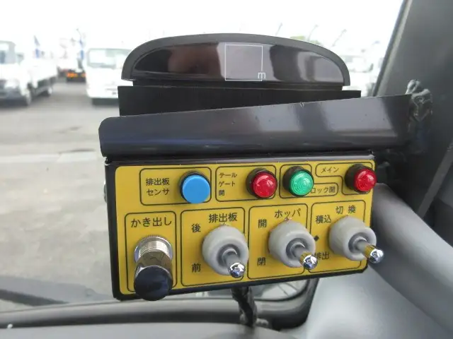 三菱 キャンター 小型 パッカー車 プレス式 2RG-FEAV0の中古トラック画像15