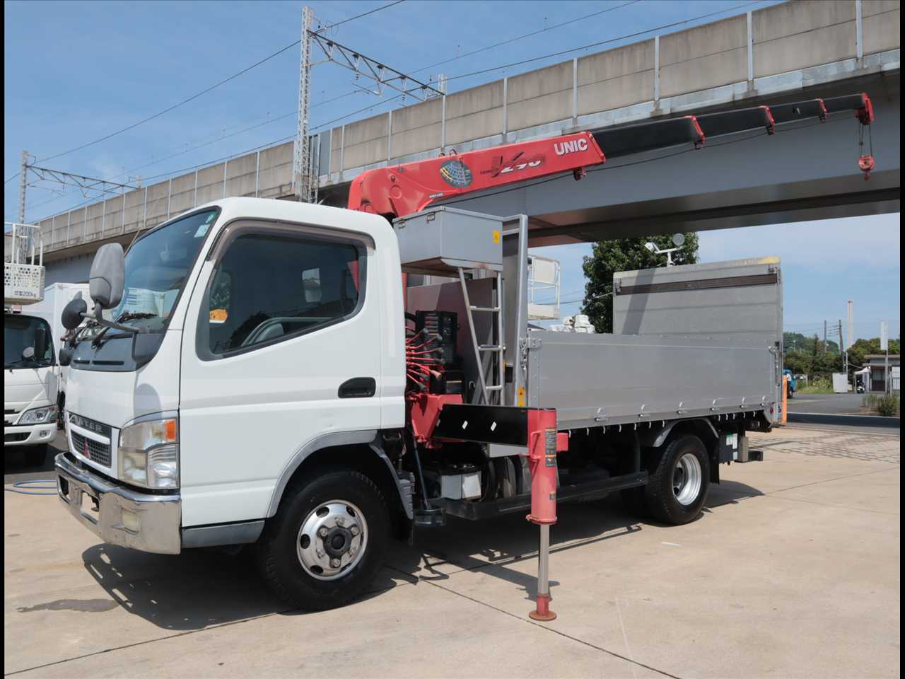 三菱 キャンター 小型 クレーン付 4段 ラジコン の中古トラック【車両No.150691】