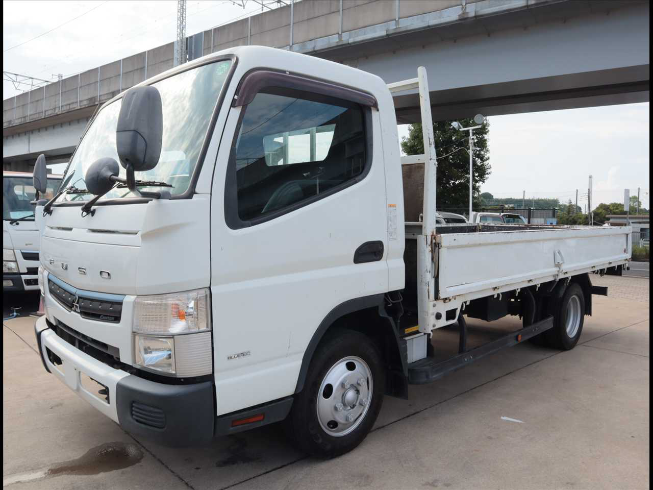 いすゞ エルフ 小型 平ボディ PB-NKS81AR H17 の中古トラック【車両No.195364】