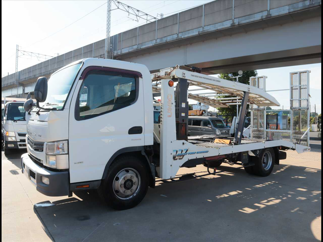 三菱 キャンター 小型 車両重機運搬 キャリアカー