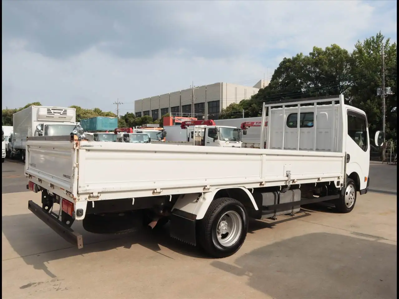 日産 アトラス 小型 平ボディ SKG-TZ3F24 H28の中古トラック画像3