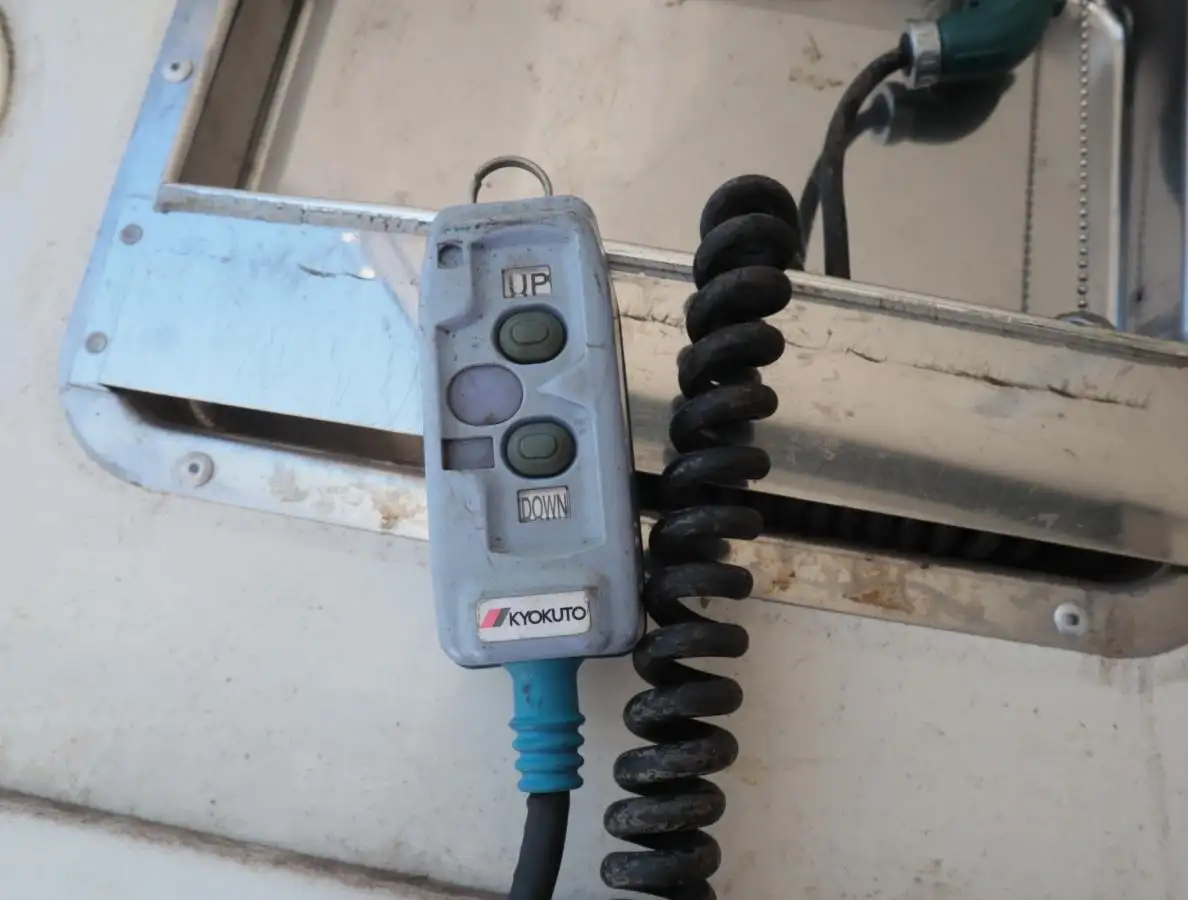 いすゞ エルフ 小型 冷凍冷蔵 低温 パワーゲートの中古トラック画像14