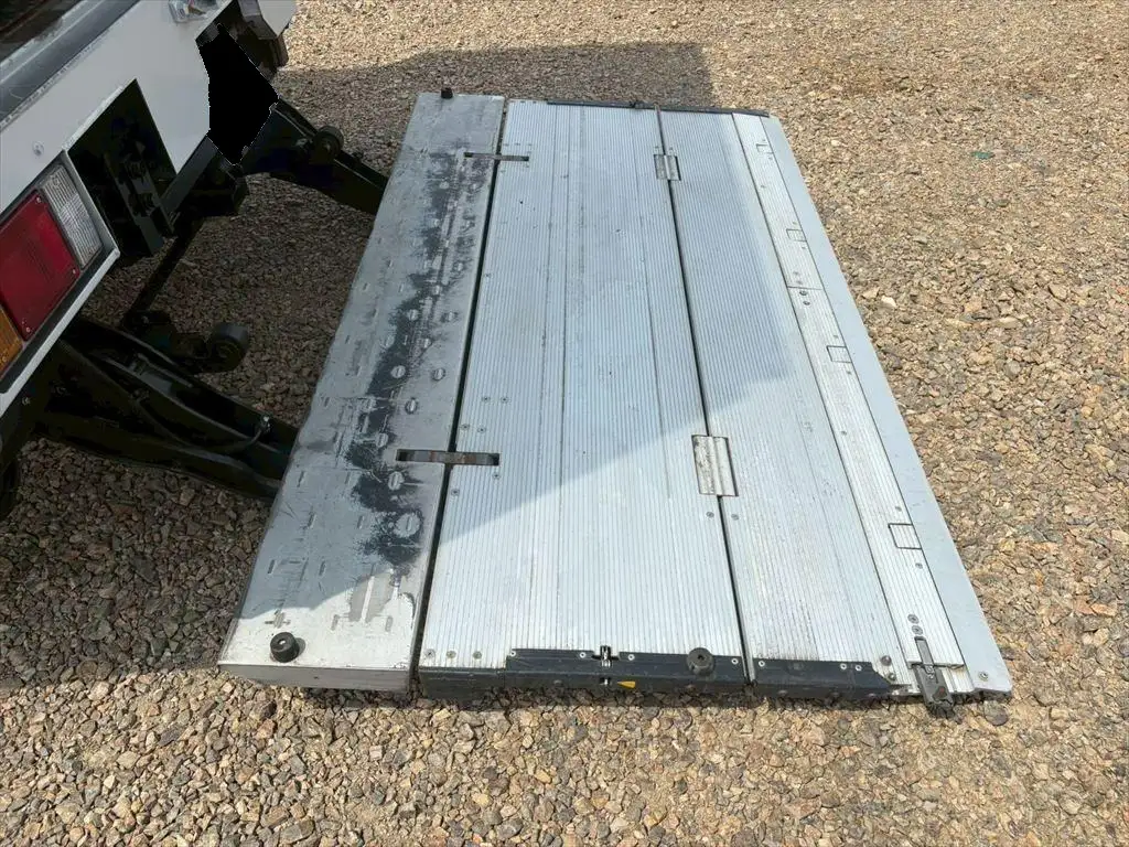 いすゞ エルフ 小型 ウイング パワーゲート BDG-NPR85ANの中古トラック画像13