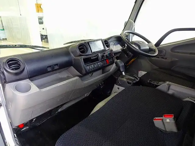日野 デュトロ 小型 平ボディ 2RG-XZC605M R5の中古トラック画像10