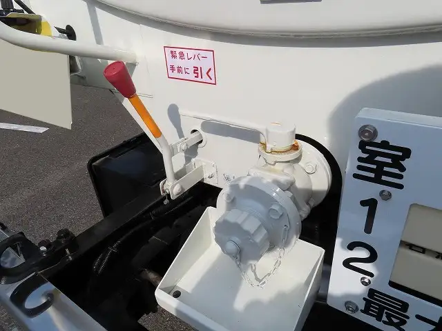 日野 デュトロ 小型 タンク車 ローリー 2KG-XZU600Eの中古トラック画像11