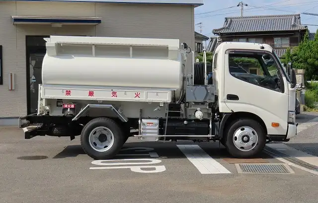 日野 デュトロ 小型 タンク車 ローリー 2KG-XZU600Eの中古トラック画像3