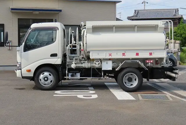 日野 デュトロ 小型 タンク車 ローリー 2KG-XZU600Eの中古トラック画像7