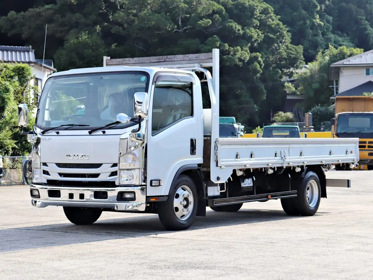 いすゞ エルフ 小型 平ボディ 床鉄板 2RG-NPR88YN の中古トラック【車両No.195518】