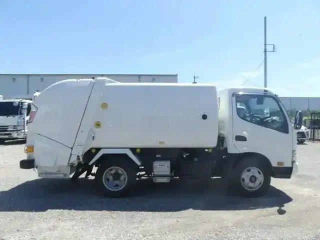 日野 デュトロ 小型 パッカー車 巻き込み式 回転ダンプ式の中古トラック画像3