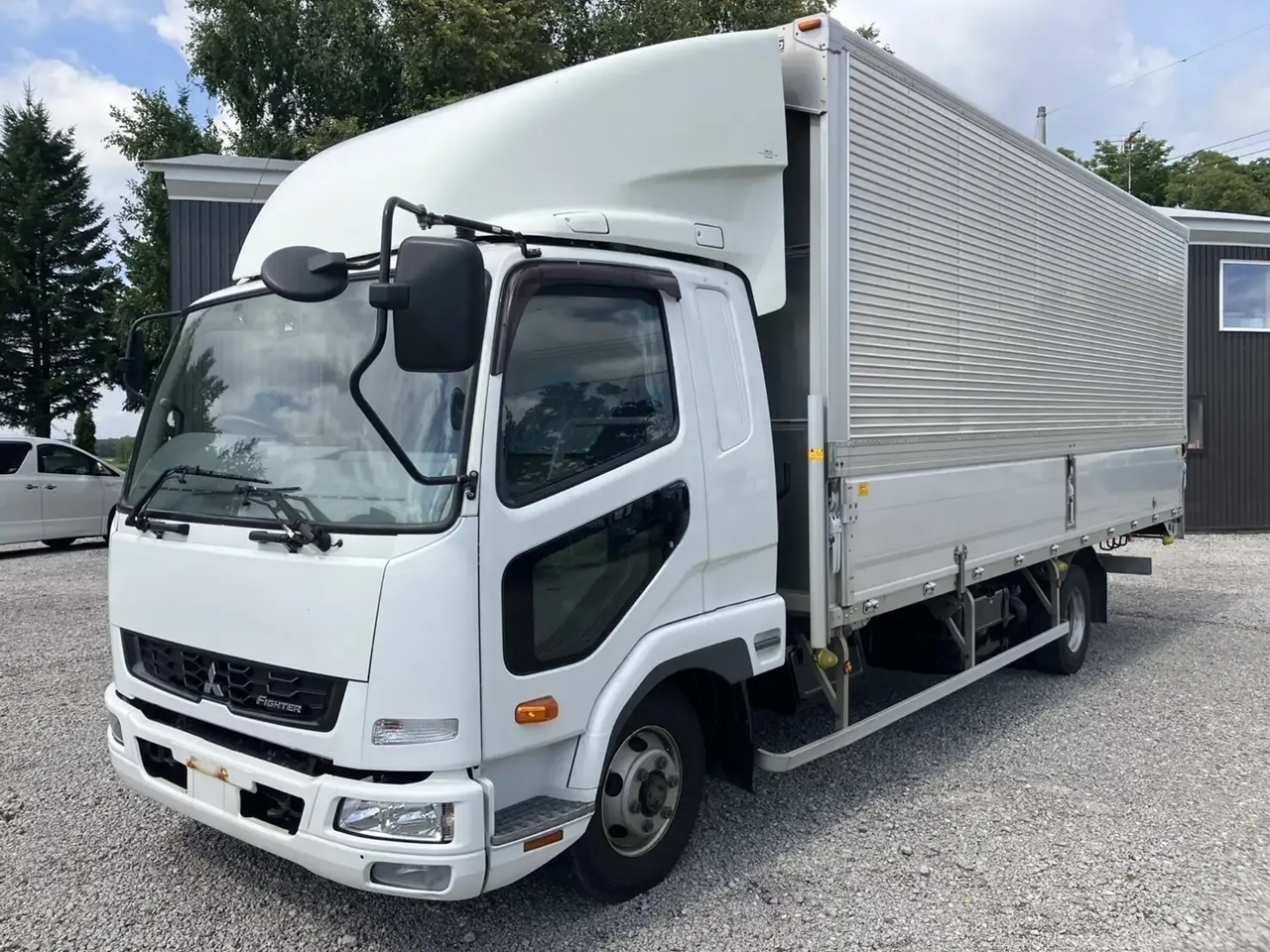 いすゞ フォワード 中型/増トン ウイング ベッド 2RG-FRR90S2 の中古トラック【車両No.194621】