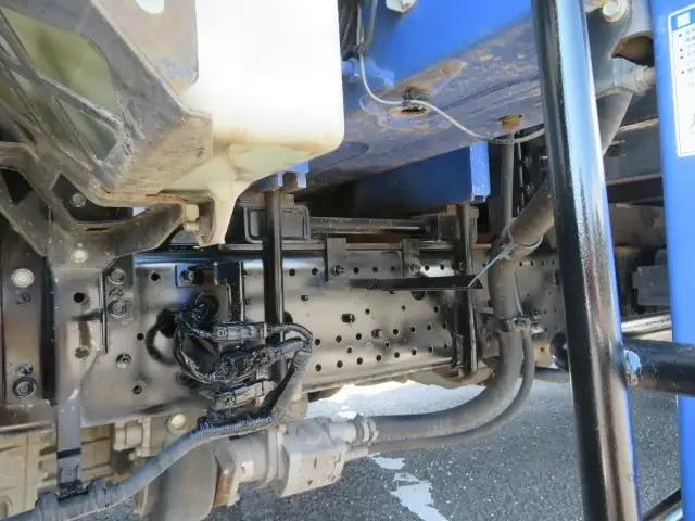 いすゞ フォワード 中型/増トン クレーン付 床鉄板 4段の中古トラック画像16