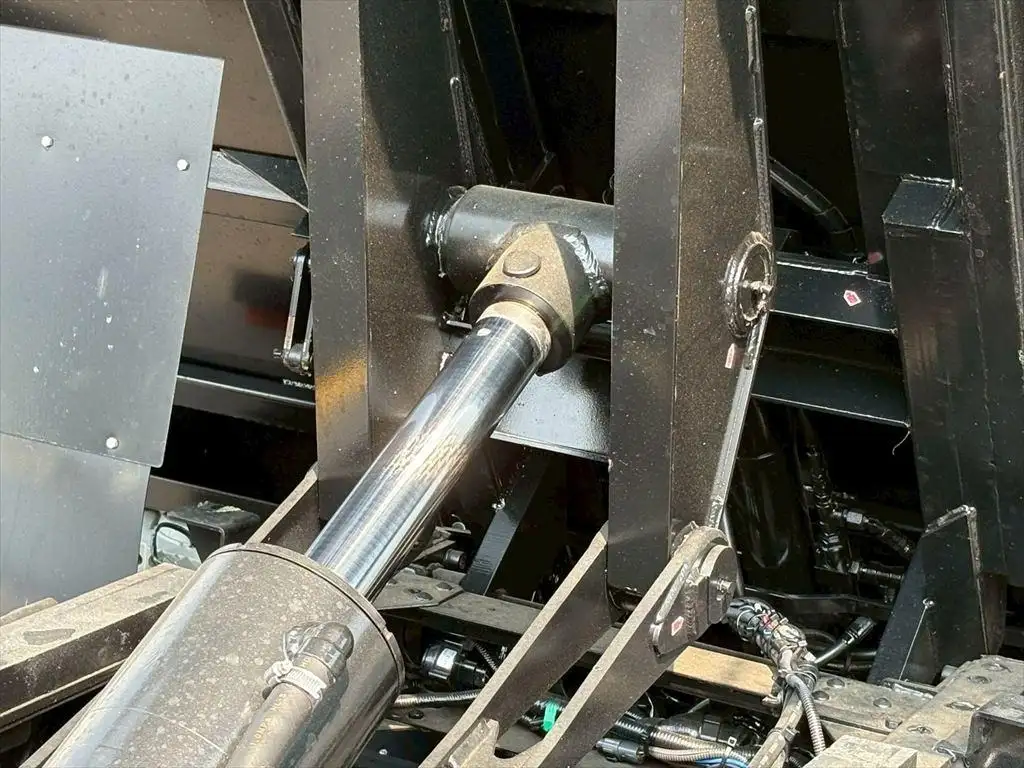いすゞ エルフ 小型 ダンプ ローダー 2RG-NPR88YMの中古トラック画像像17