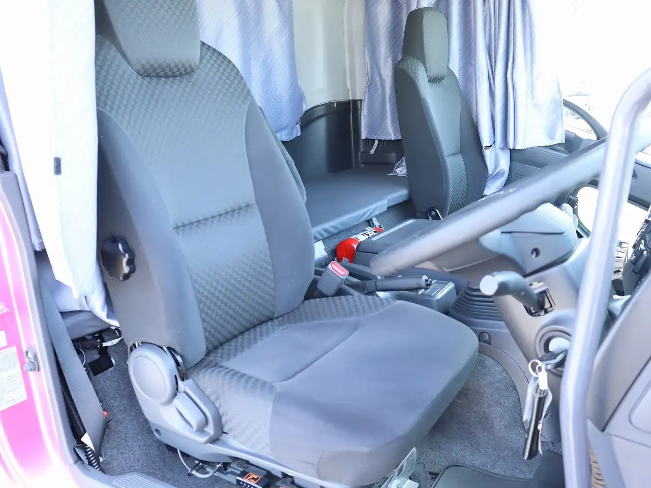 日産UD コンドル 中型/増トン ウイング エアサス ベッドの中古トラック画像8