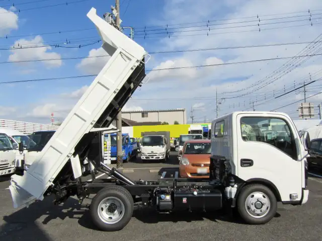 マツダ タイタン 小型 ダンプ 2RG-LKR88AT R7の中古トラック画像4