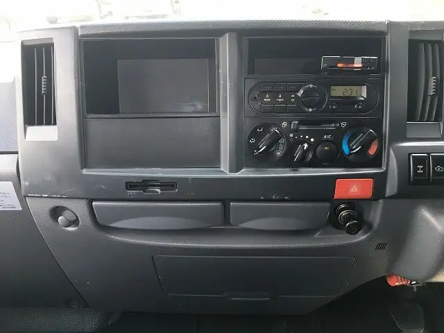 いすゞ エルフ 小型 平ボディ TPG-NJS85A H27の中古トラック画像13