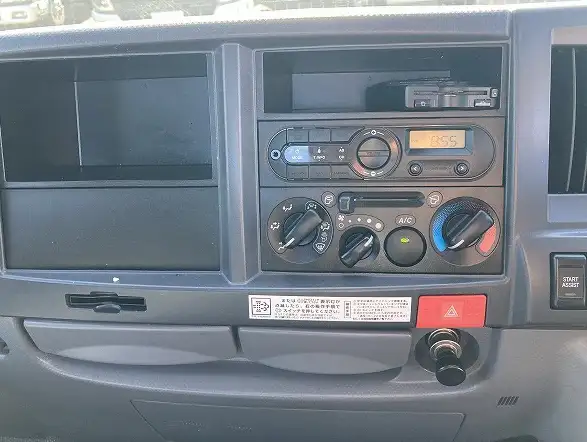 いすゞ エルフ 小型 平ボディ パワーゲート 床鉄板の中古トラック画像14