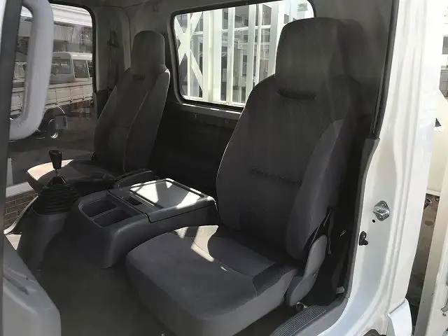 いすゞ フォワード 中型/増トン 平ボディ 床鉄板 TKG-FRR90S2の中古トラック画像11