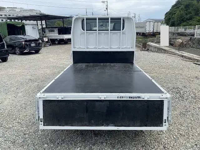 三菱 キャンター 小型 平ボディ Wキャブ 床鉄板の中古トラック画像8