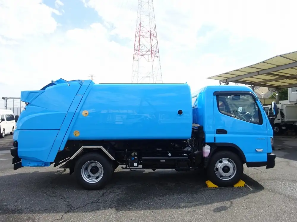 三菱 キャンター 小型 パッカー車 巻き込み式 回転ダンプ式の中古トラック画像3